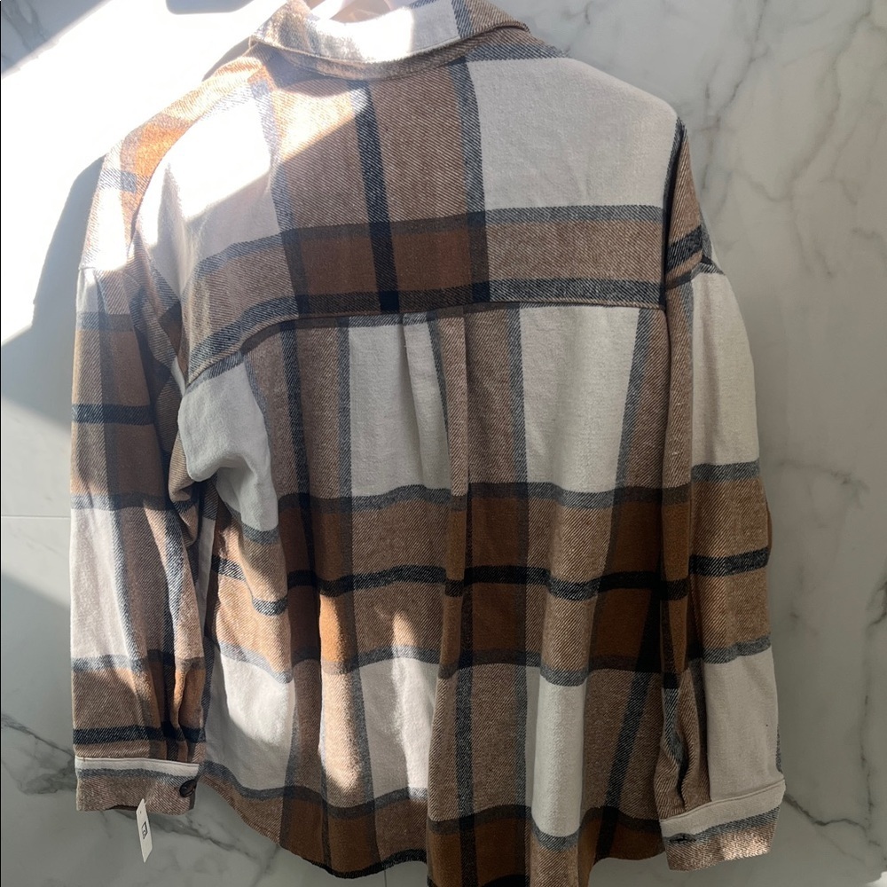Plaid Button-Up Flannel Shirt - Picture 5 of 7